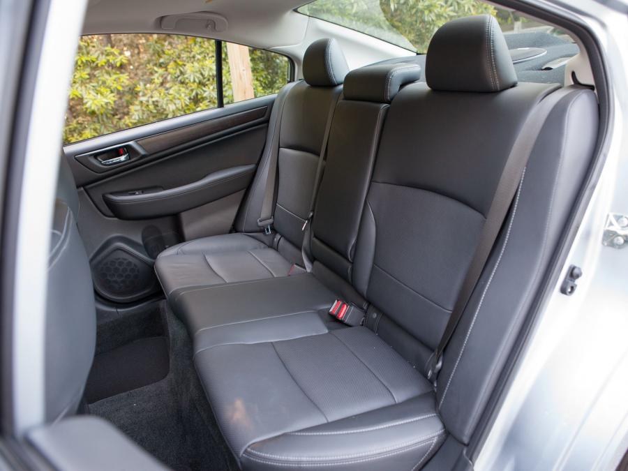  Subaru Legacy 3.6R 2015 года  (фото 10 из 11)